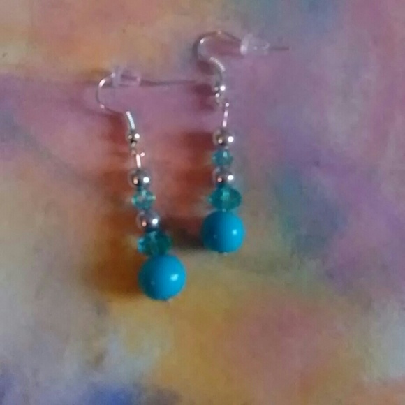 earrings - Picture 6 of 8